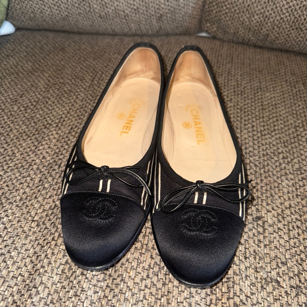 Chanel Black Women's Ballet Flats